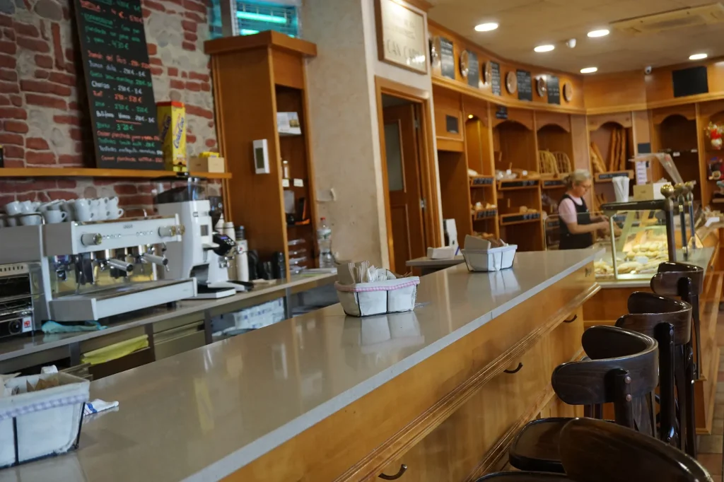 Foto del interior del local de Can Carbó
